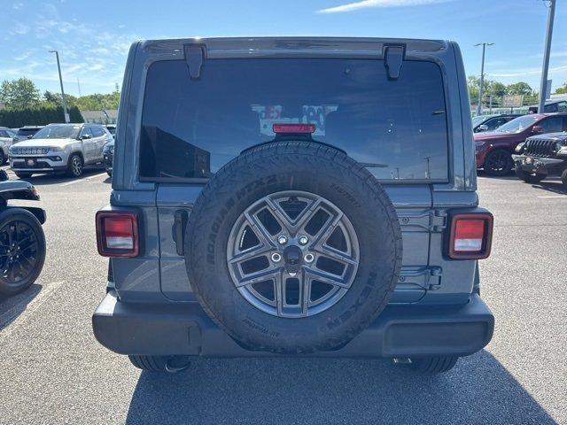 new 2025 Jeep Wrangler car, priced at $50,186