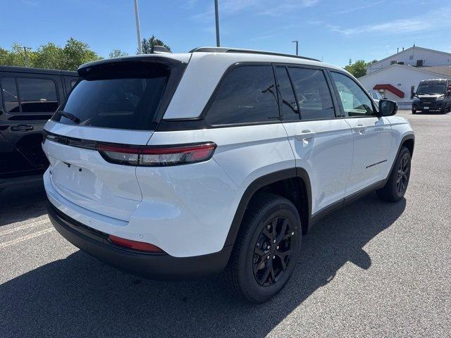 new 2025 Jeep Grand Cherokee car, priced at $43,110