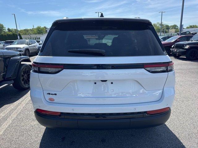 new 2025 Jeep Grand Cherokee car, priced at $43,110