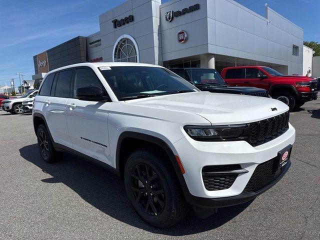 new 2025 Jeep Grand Cherokee car, priced at $44,110