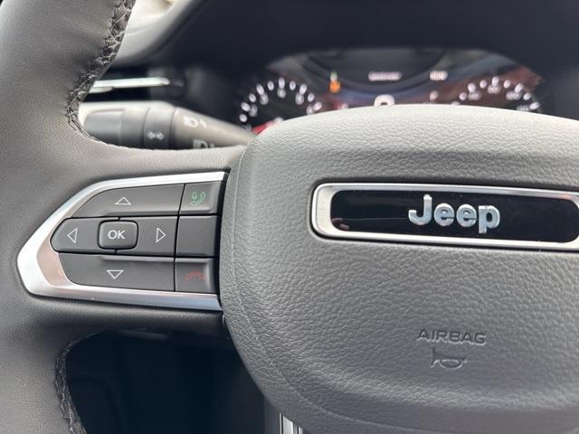 new 2025 Jeep Compass car, priced at $33,040