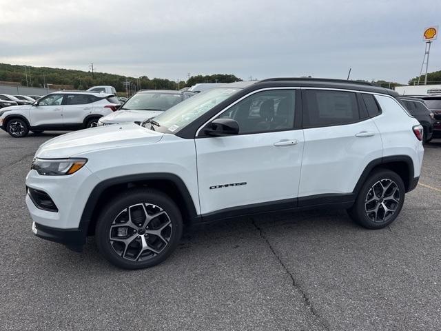 new 2025 Jeep Compass car, priced at $33,040