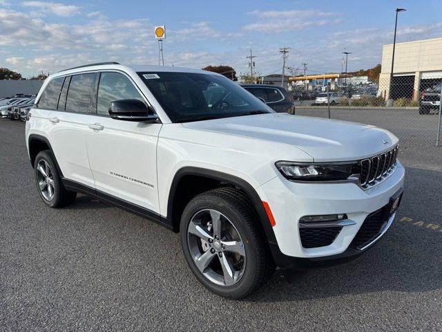 new 2025 Jeep Grand Cherokee car, priced at $50,340