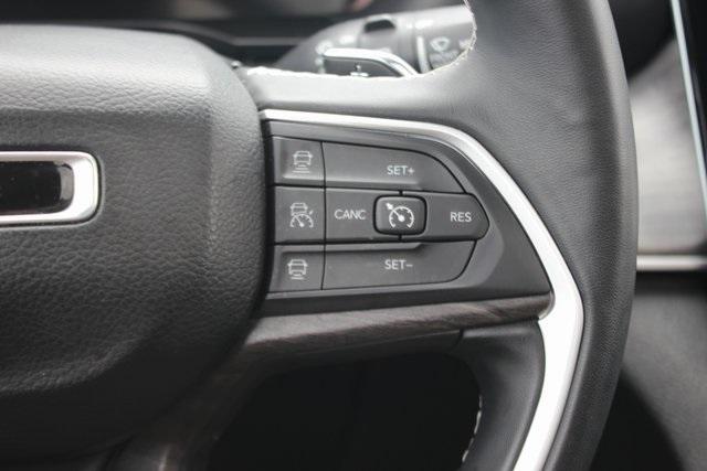 used 2022 Jeep Grand Cherokee car, priced at $34,900