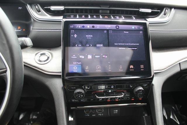 used 2022 Jeep Grand Cherokee car, priced at $34,900