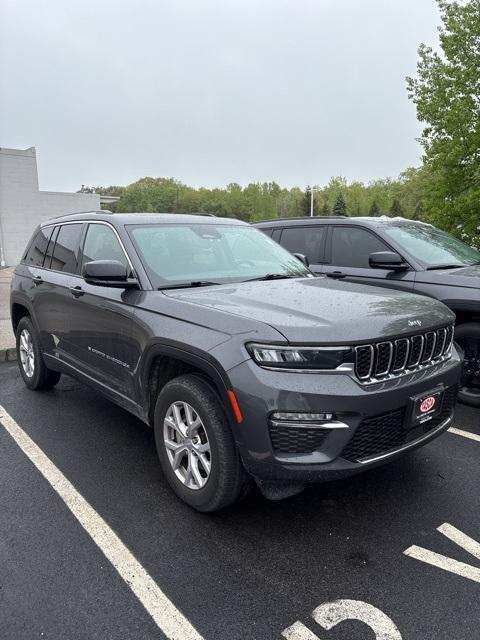 used 2022 Jeep Grand Cherokee car, priced at $35,900
