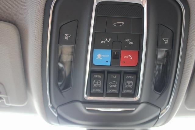 used 2022 Jeep Grand Cherokee car, priced at $34,900