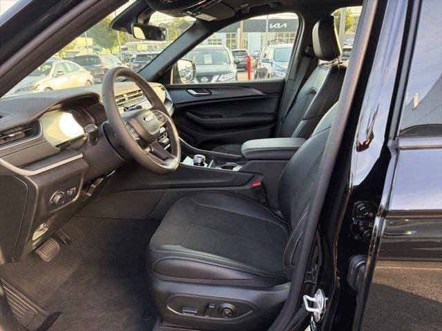 new 2025 Jeep Grand Cherokee car, priced at $47,688