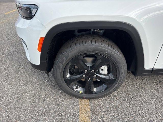 new 2025 Jeep Grand Cherokee car, priced at $50,440