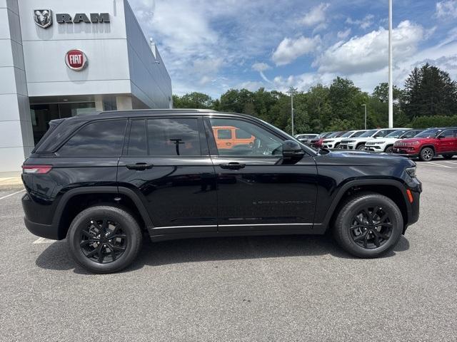 new 2025 Jeep Grand Cherokee car, priced at $47,725