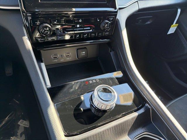 new 2025 Jeep Grand Cherokee car, priced at $43,955