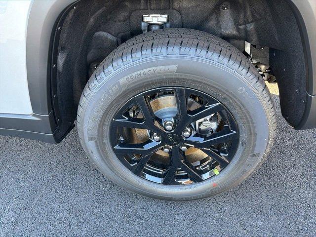 new 2025 Jeep Grand Cherokee car, priced at $43,955