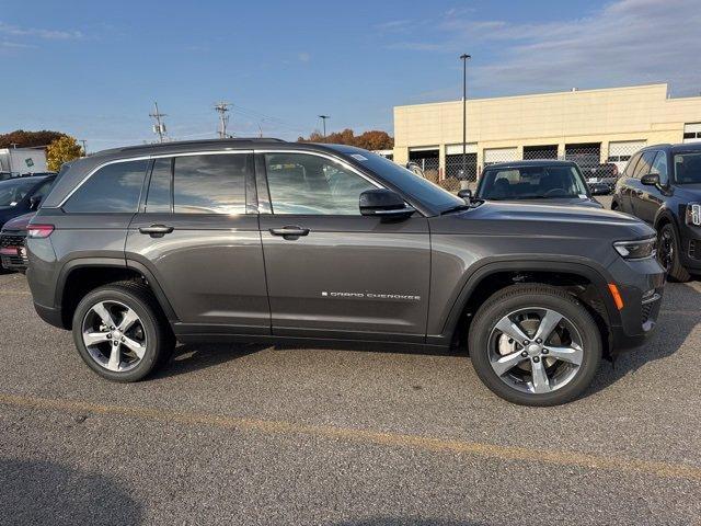 new 2025 Jeep Grand Cherokee car, priced at $50,935