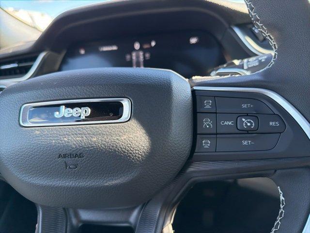 new 2025 Jeep Grand Cherokee car, priced at $47,688