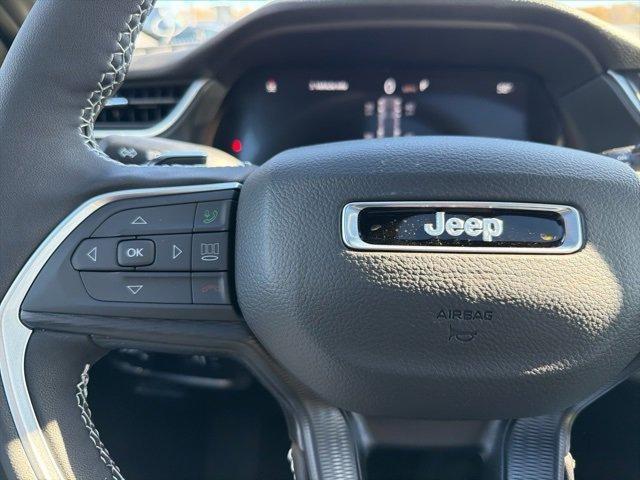 new 2025 Jeep Grand Cherokee car, priced at $47,688