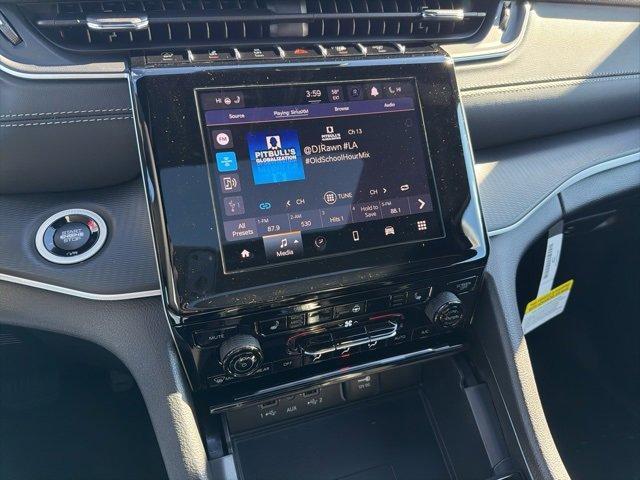 new 2025 Jeep Grand Cherokee car, priced at $47,688