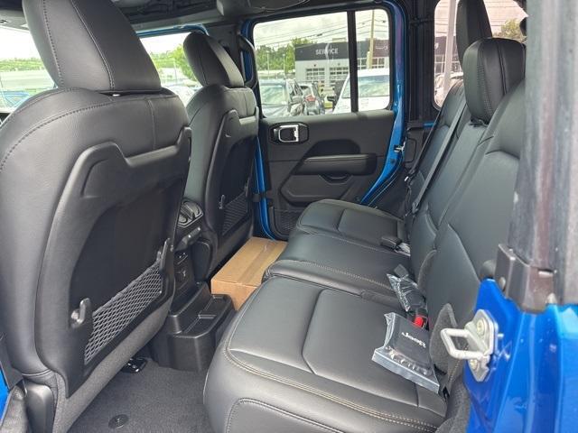 new 2025 Jeep Wrangler car, priced at $51,927
