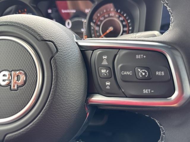 new 2025 Jeep Wrangler car, priced at $51,927