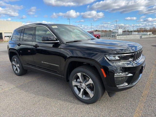 new 2025 Jeep Grand Cherokee car, priced at $49,743