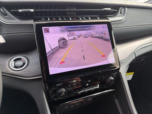 new 2025 Jeep Grand Cherokee car, priced at $49,297