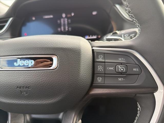 new 2025 Jeep Grand Cherokee car, priced at $49,297