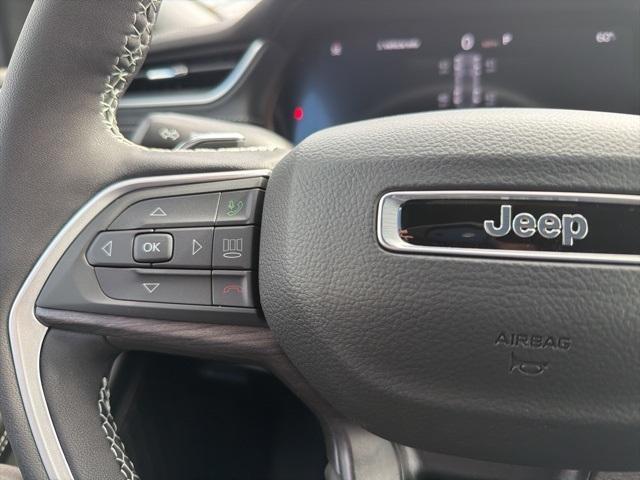 new 2025 Jeep Grand Cherokee car, priced at $49,297