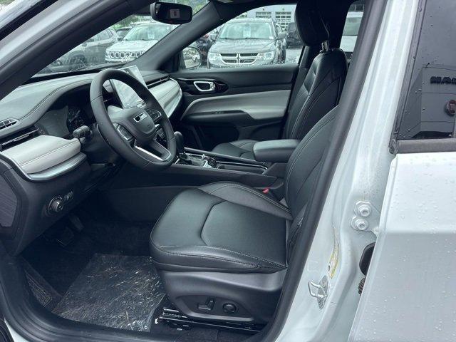 new 2025 Jeep Compass car, priced at $35,923