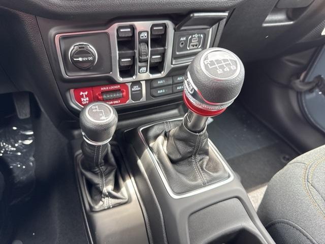 new 2025 Jeep Wrangler car, priced at $45,393