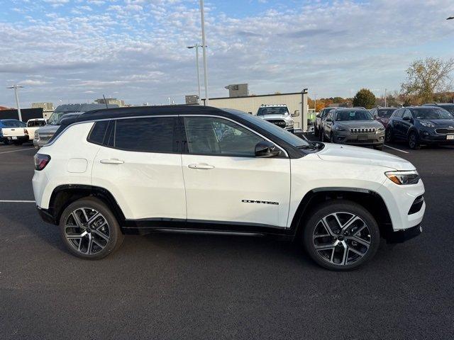 new 2025 Jeep Compass car, priced at $39,790