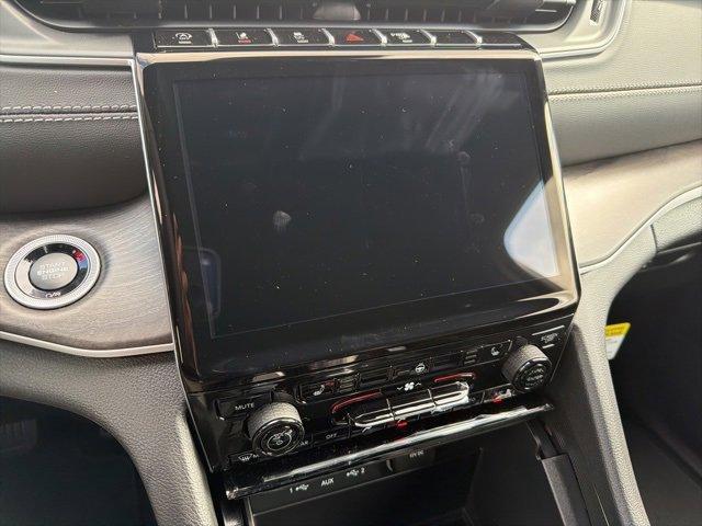 new 2025 Jeep Grand Cherokee car, priced at $49,297