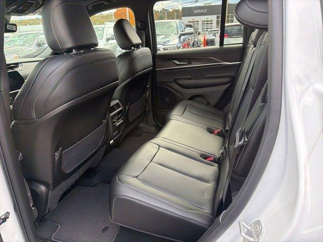 new 2025 Jeep Grand Cherokee car, priced at $49,297