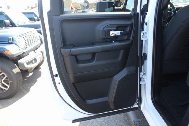 used 2022 Ram 1500 Classic car, priced at $29,999