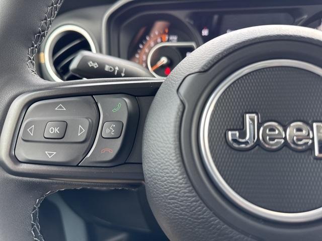 new 2025 Jeep Gladiator car, priced at $50,267