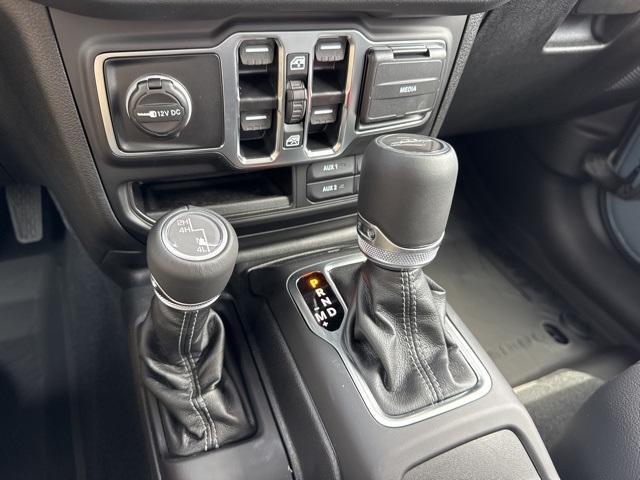 new 2025 Jeep Gladiator car, priced at $50,267