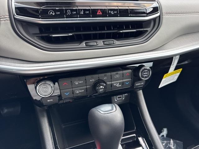 new 2025 Jeep Compass car, priced at $33,335