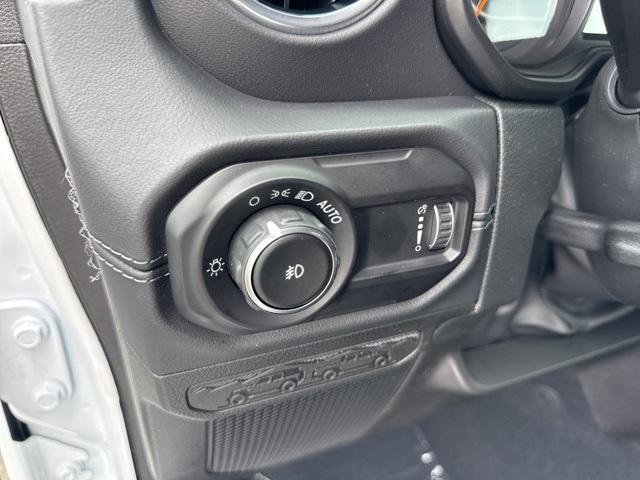 new 2025 Jeep Wrangler car, priced at $51,332