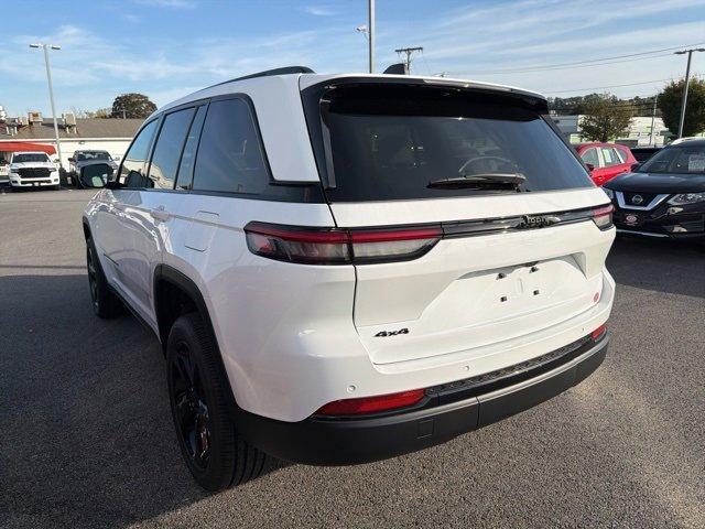 new 2025 Jeep Grand Cherokee car, priced at $47,152
