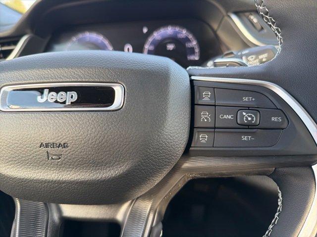 new 2025 Jeep Grand Cherokee car, priced at $47,152