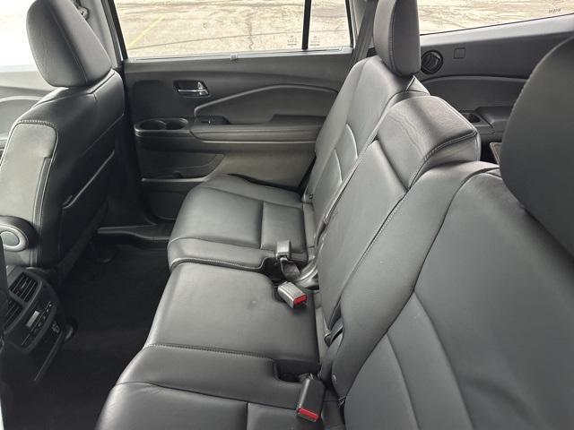 used 2022 Honda Pilot car, priced at $33,008