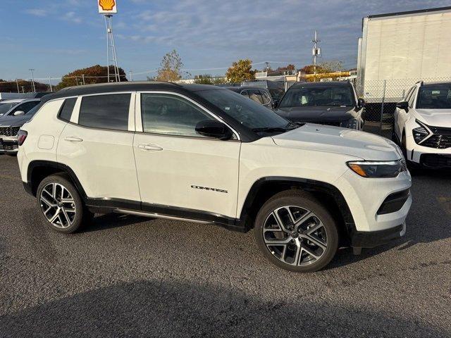 new 2025 Jeep Compass car, priced at $39,790