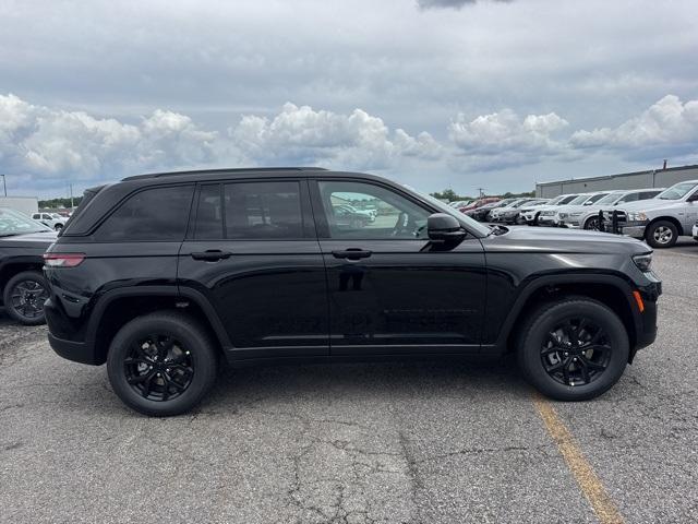 new 2025 Jeep Grand Cherokee car, priced at $42,710