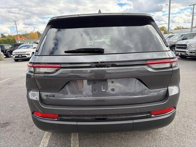 new 2025 Jeep Grand Cherokee car, priced at $47,688