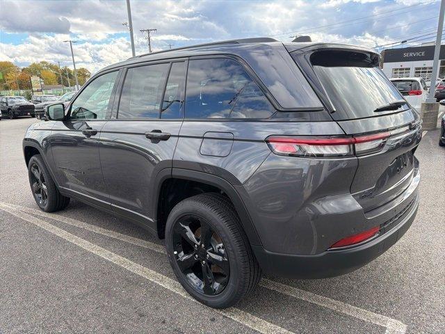 new 2025 Jeep Grand Cherokee car, priced at $47,688