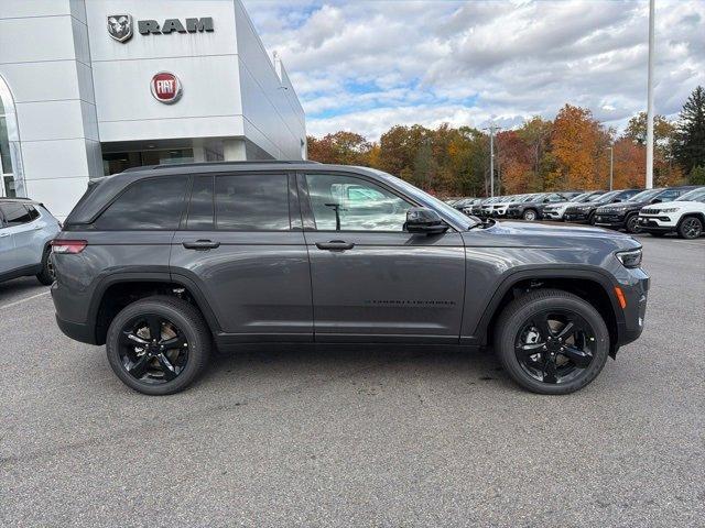 new 2025 Jeep Grand Cherokee car, priced at $47,688