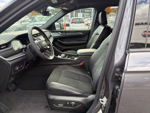 new 2025 Jeep Grand Cherokee car, priced at $47,688