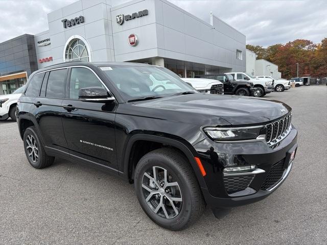 new 2025 Jeep Grand Cherokee car, priced at $47,380