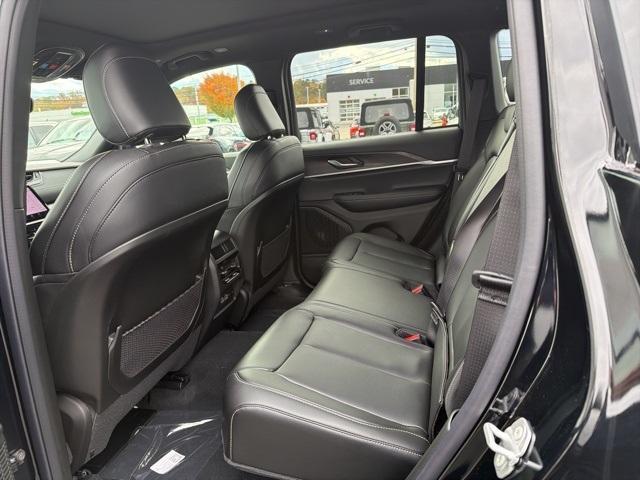 new 2025 Jeep Grand Cherokee car, priced at $47,380