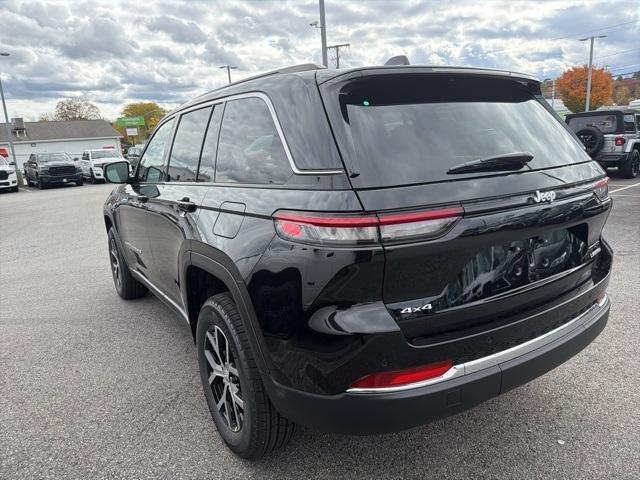 new 2025 Jeep Grand Cherokee car, priced at $47,380
