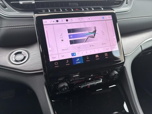 new 2025 Jeep Grand Cherokee car, priced at $47,380