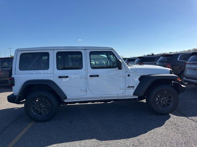 new 2025 Jeep Wrangler car, priced at $53,235